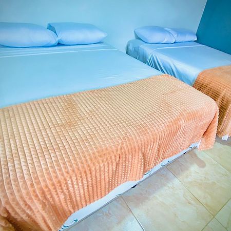 Nomads Family Rooms, Fortuna Town La Fortuna Exterior photo