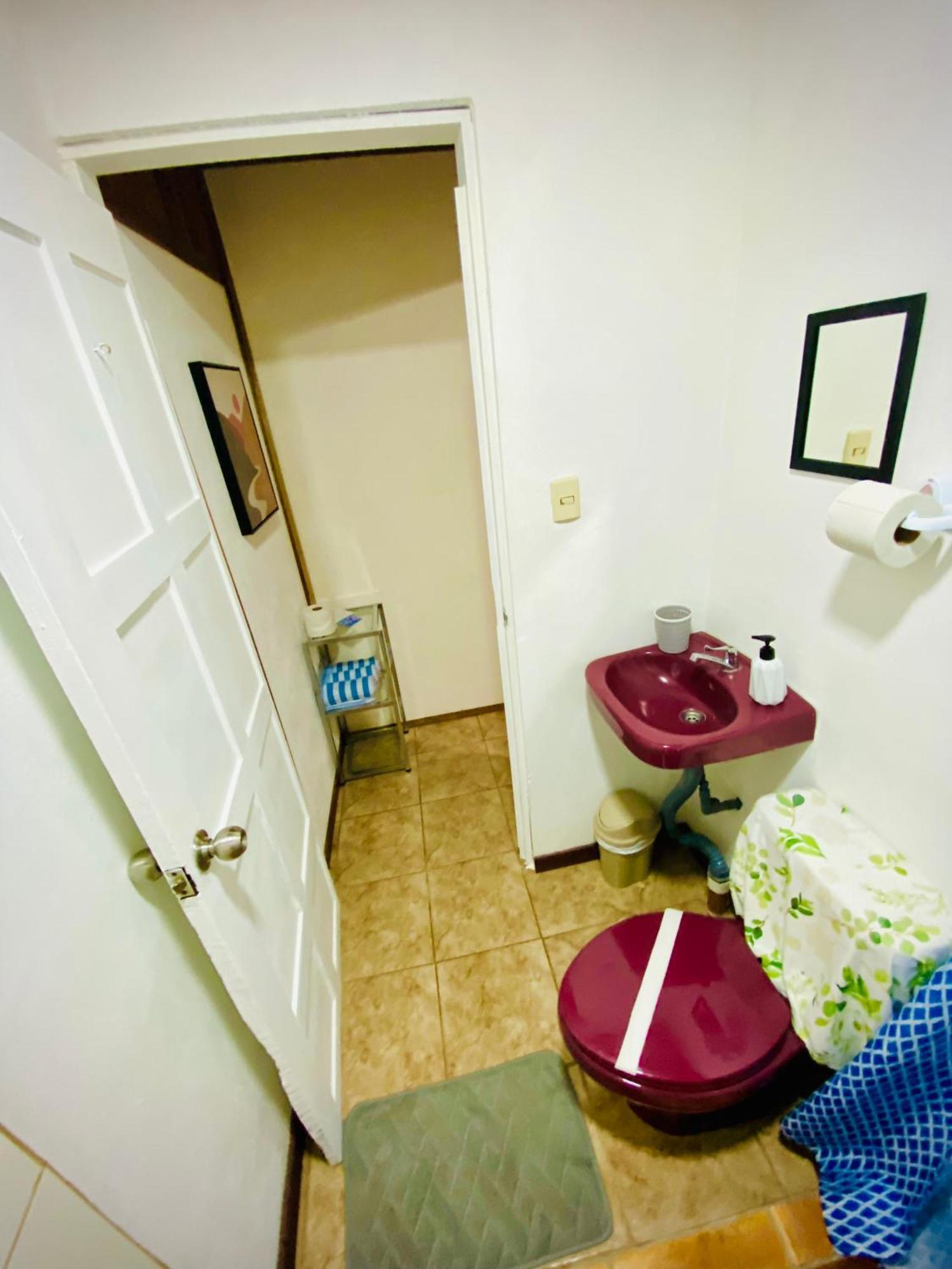 Nomads Family Rooms, Fortuna Town La Fortuna Exterior photo